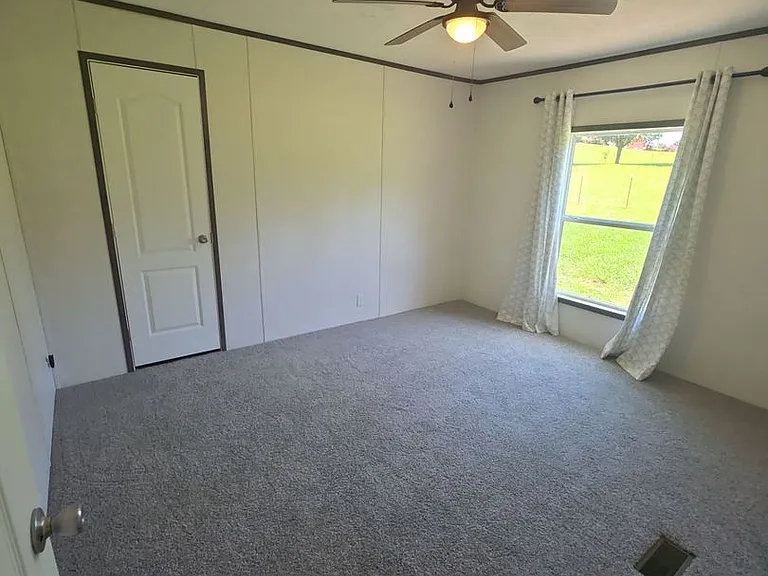 175 Oak Ln — Photo 11