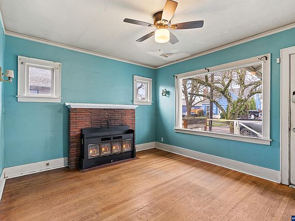 4th image of 1095 Donna Ave NE