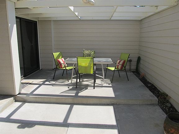 3rd image of 1894 Chaparral Dr