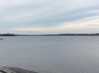 1712 Milwaukee St, Delafield, WI 53018