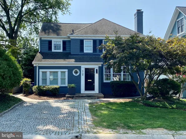 5108 Fairglen Ln, Chevy Chase, MD 20815