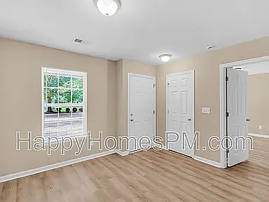 3 bed, 1268 sqft, $1,750 — Photo 2