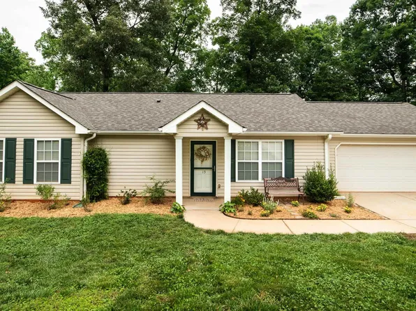 15 Cardo Ln, Fountain Inn, SC 29644