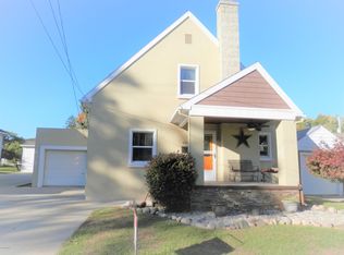 108 Cottage St, Sturgis, MI 49091