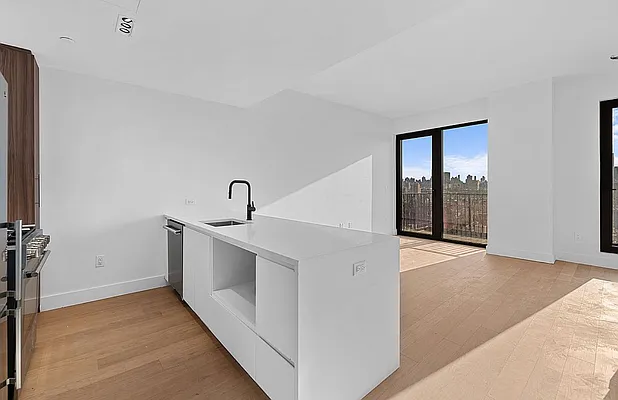 Rented by West 124th Manager LLC | media 64