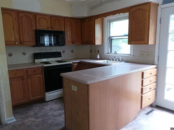 5th image of 750 Old South Pearl St
