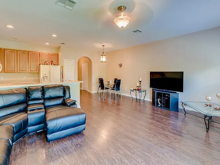 831 Pine Pointe Ln #1 — Photo 3