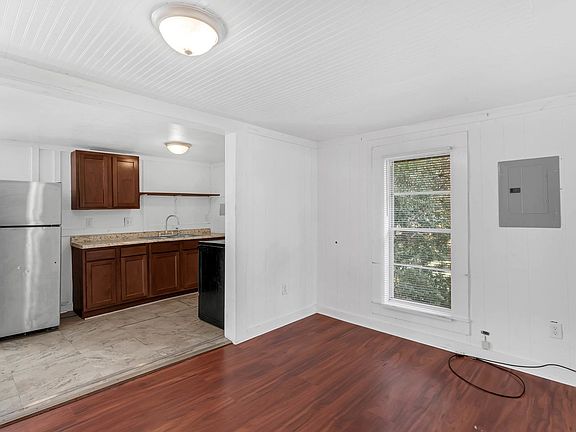 5th image of 357 W Minneola Ave APT 2