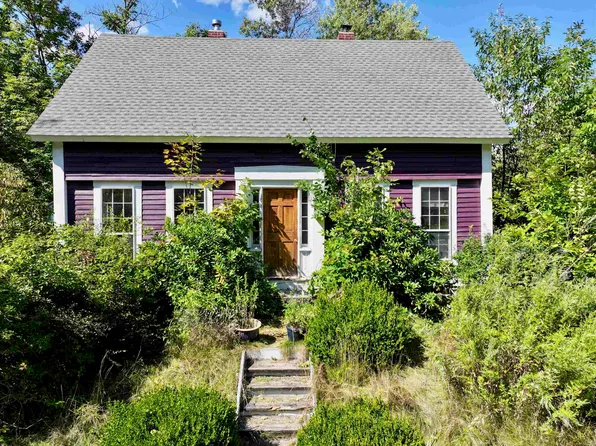 225 Concord Stage Road, Weare, NH 03281