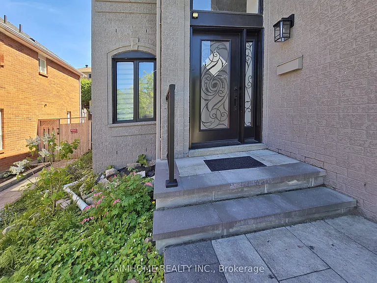 137 McClellan Way — Photo 2
