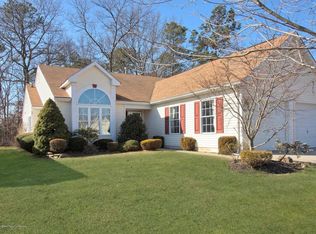 32 N Avon Dr, Jackson, NJ