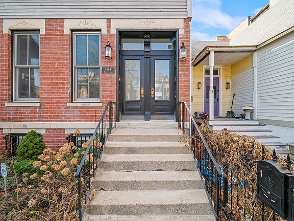 2nd image of 1424 N Hoyne Ave #G