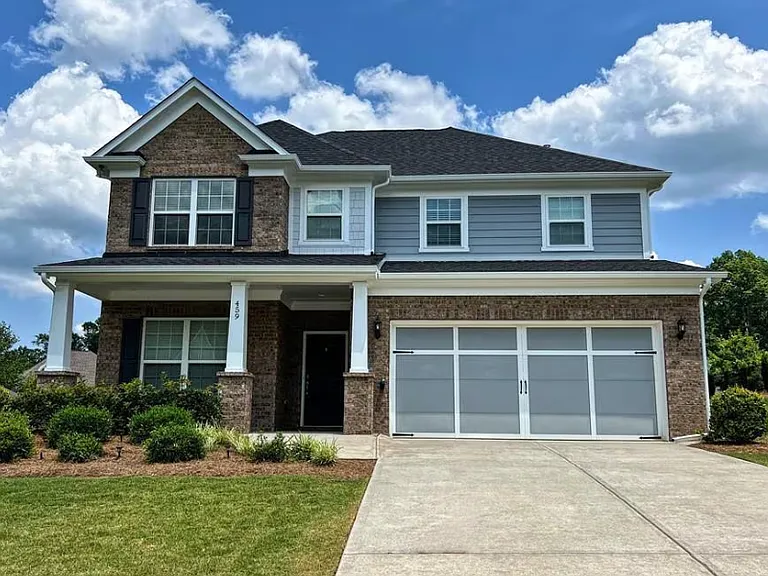 459 Greyfield Dr — Photo 1