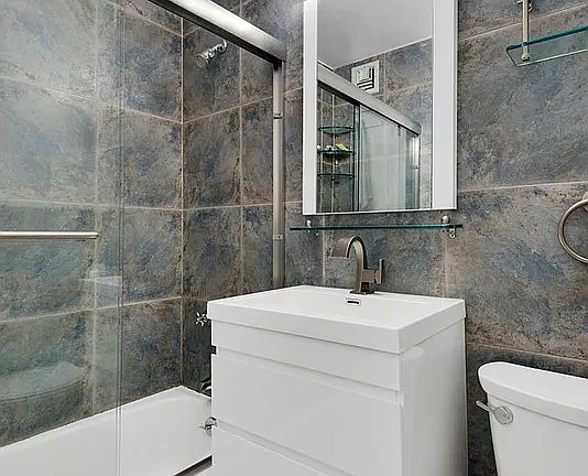 5th image of 100 W 93rd St APT 4D