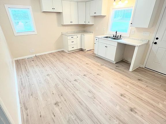 2nd image of 41 Lynette Dr