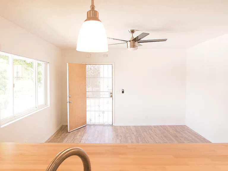 Upgraded 2 Bedroom/ 1 Bath Located in the Mount Hope Neighborhood of San Diego! — Photo 9