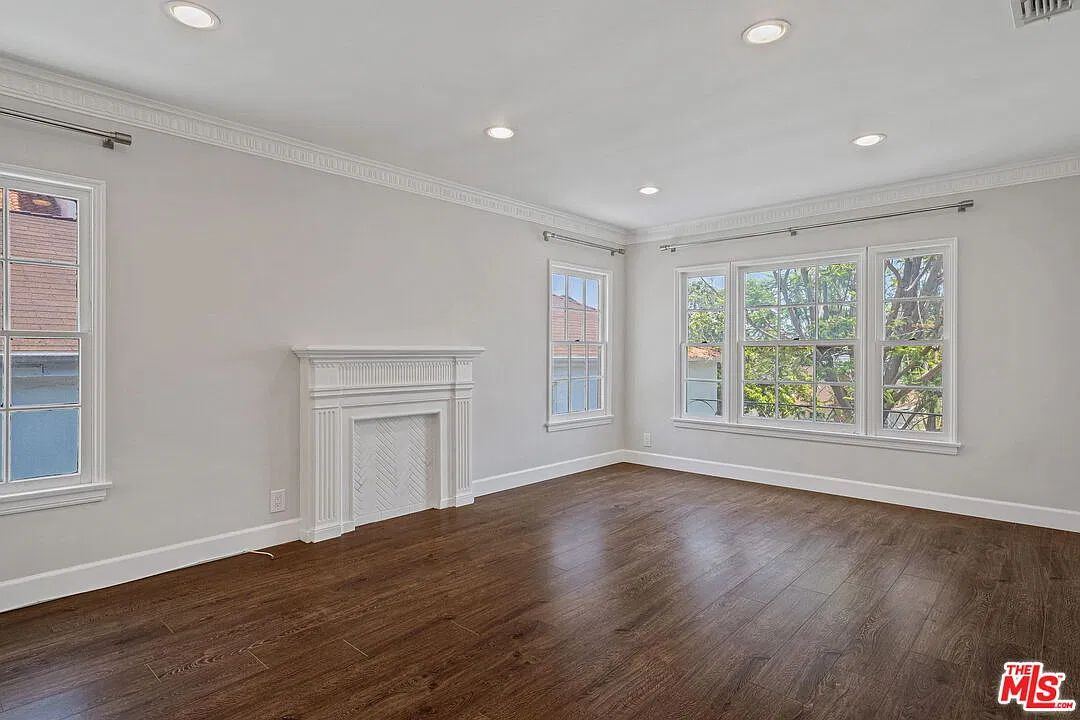 1 bed, 1.0 bath, $3,350 — Photo 4