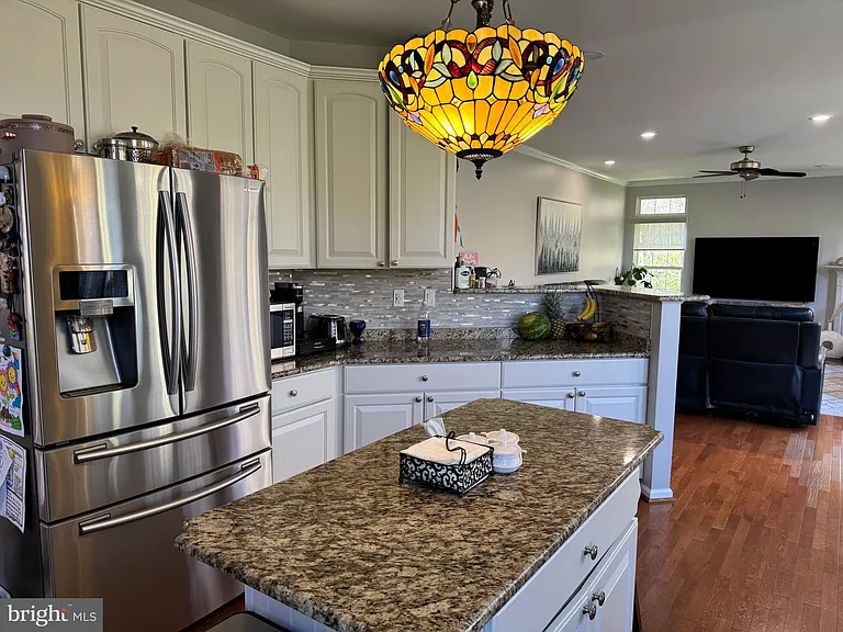 873 S York Dr — Photo 10