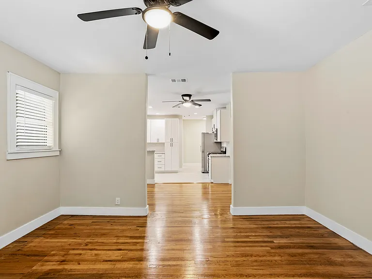 2319 Dell St — Photo 9