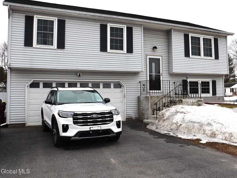 1st image of 2 Moonglow Road