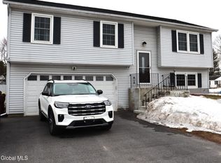 2 Moonglow Road, Gansevoort, NY 12831