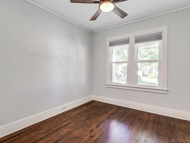 1348 Wayburn St — Photo 13