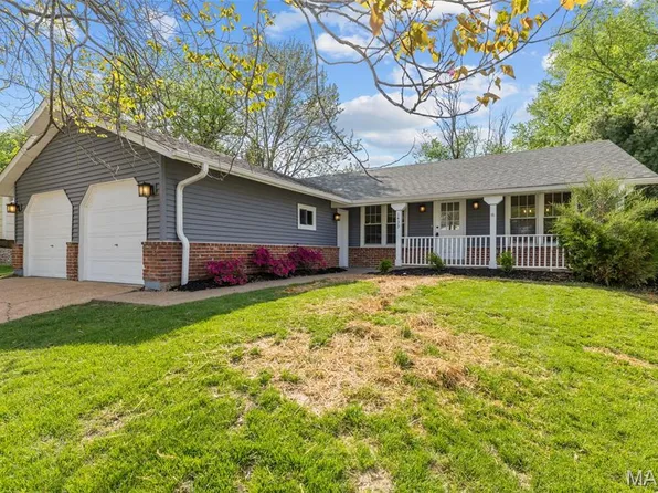 1433 Glenlea Dr, Maryland Heights, MO 63043