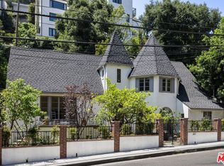 2837 N Beachwood Dr, Los Angeles, CA 90068