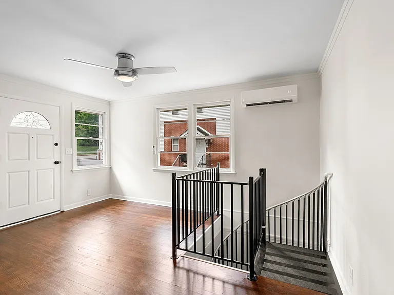 1036 Seymour Ave #B — Photo 17