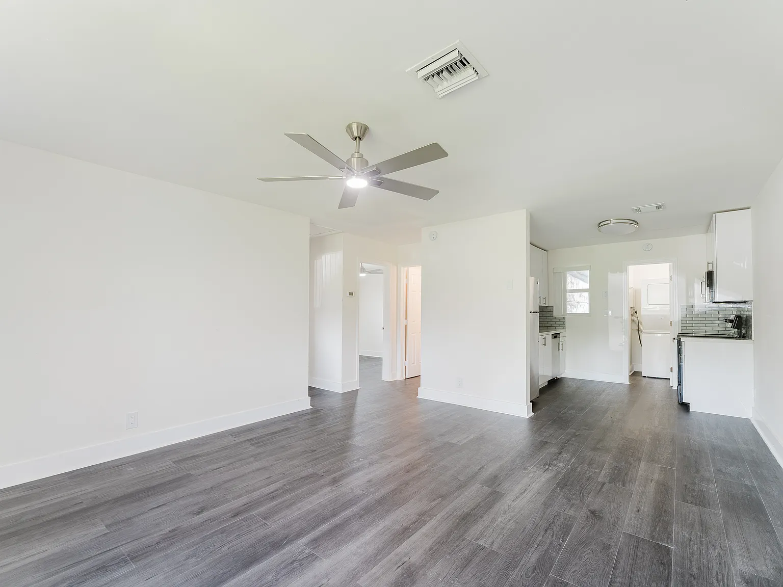 2 bed, 1179 sqft, $2,200 — Photo 4