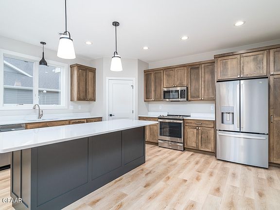 5th image of 336 Cromwell Dr