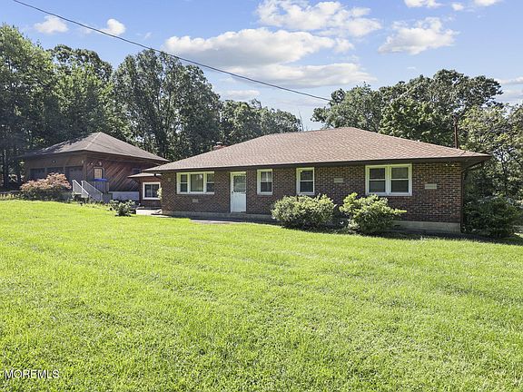 2nd image of 144 N Cooks Bridge Road