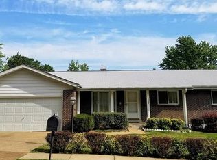 1347 Fenton Hills Rd, Fenton, MO 63026