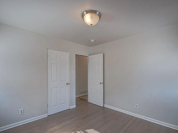 4th image of 4212 E 11th Pl