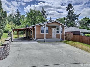 1910 E Gregory Street Ct, Tacoma, WA 98404