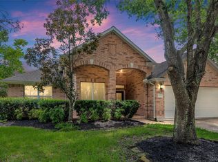 16302 Cliff Haven Dr, Houston, TX 77095