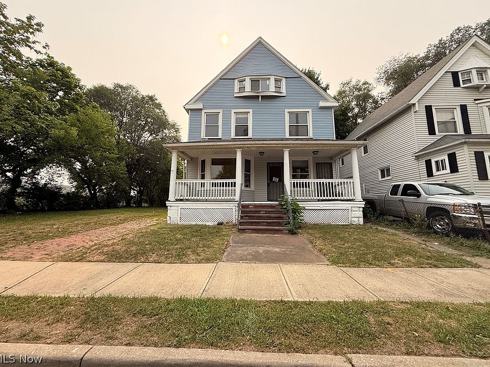 1st image of 2278 E 70th St