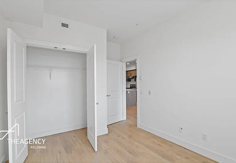 1036 Coronation Ave #307 — Photo 13