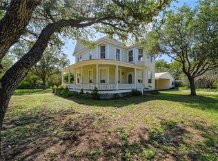 711 E Lott St, Beeville, TX 78102