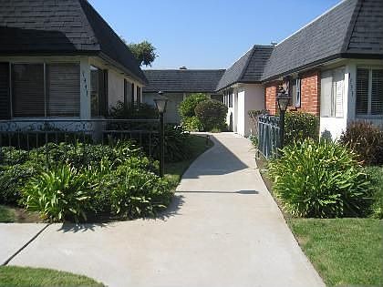 2nd image of 1331 Victoria Dr #18
