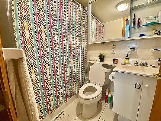 5th image of 313 W 105th St #5