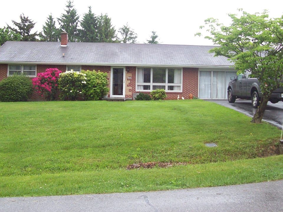 1st image of 125 Ash Dr