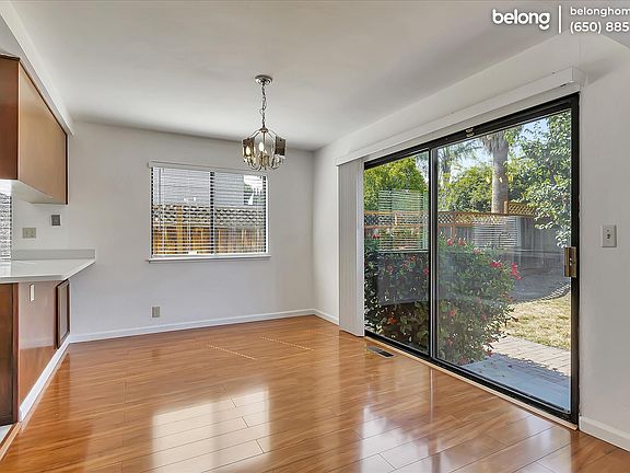 5th image of 3141 Teddington Dr
