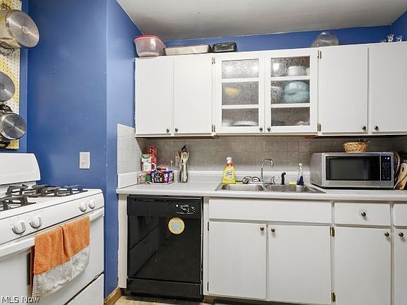5th image of 1750 Halbert Dr