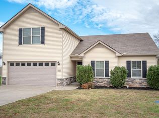 1120 Halverson Dr, Murfreesboro, TN 37128