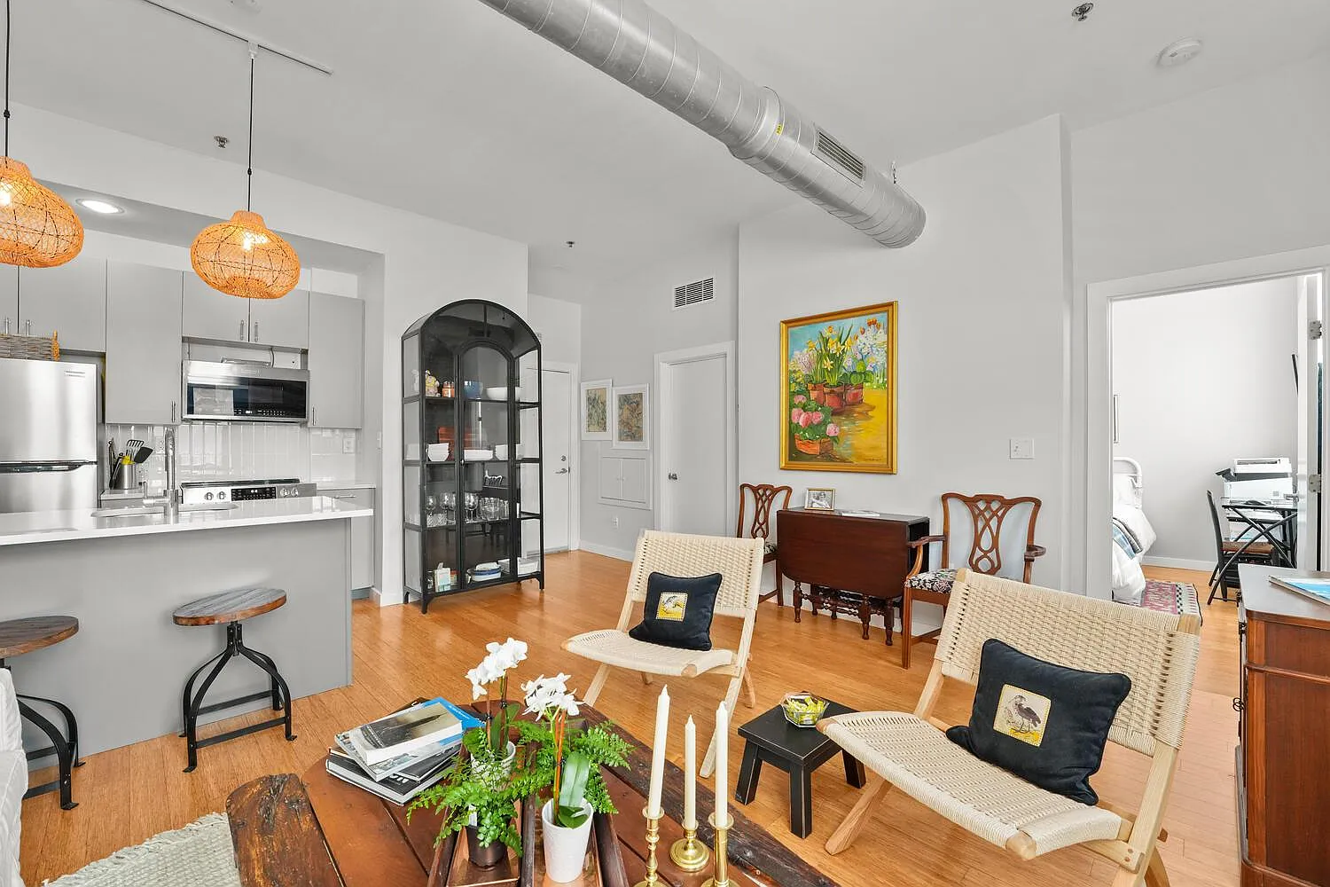 881 Lafayette Blvd — Photo 3