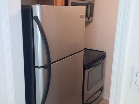 4th image of 1554 Orpheum Ave #1