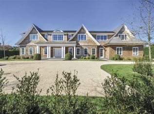 112 Olivers Cove Ln, Water Mill, NY 11976