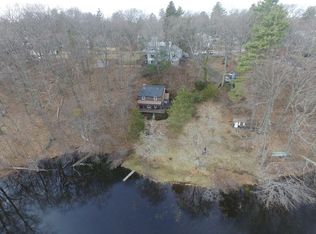 30 R Morses Pond Rd, Wellesley, MA 02482