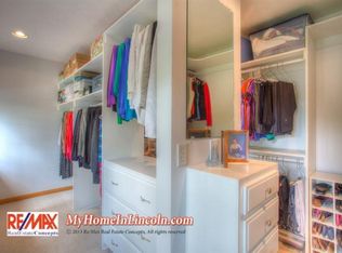 8524 Echo Ct, Lincoln, NE 68520